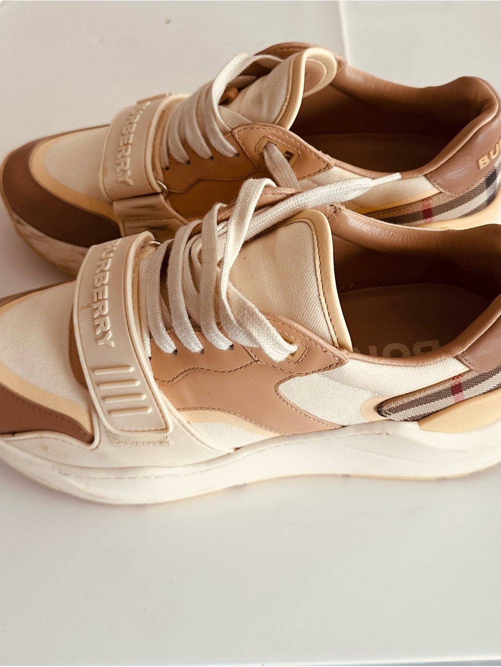 Burberry Tan & Cream Check Low-Top Sneakers